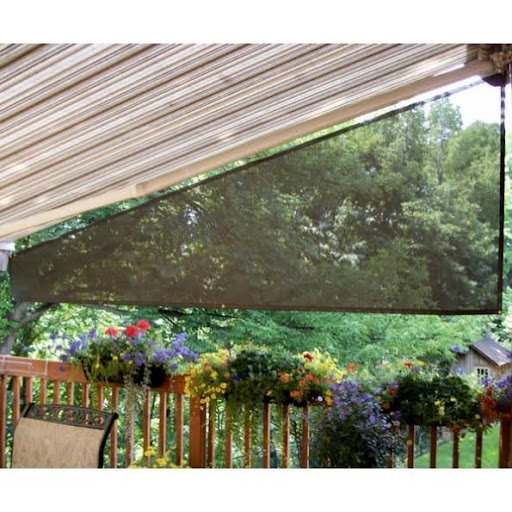 Side curtain for northern/southern exposure and privacy